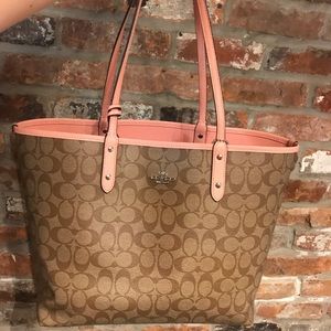 Authentic coach reversible large tote purse